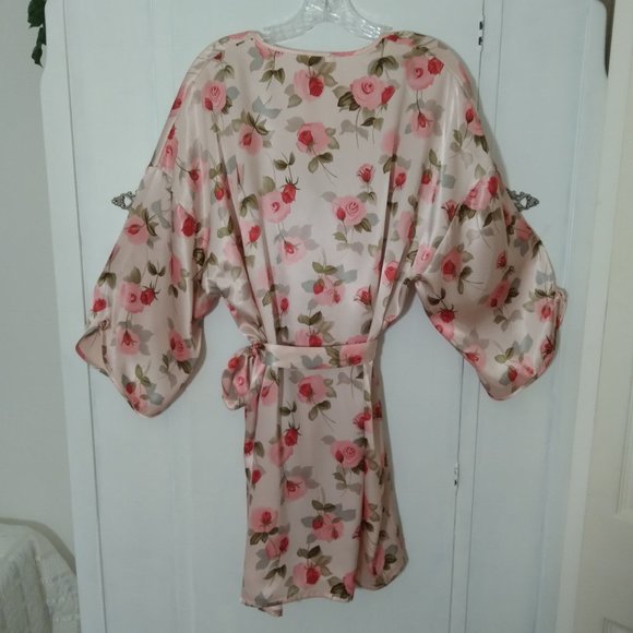 Jaclyn Smith Peach and Roses Robe - Picture 4 of 6